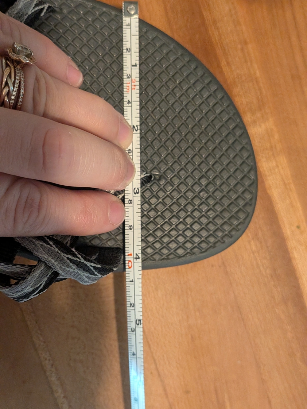 ​Chacos Women's 9 Black Gray Toe Loop Athletic Hiking Outdoor Sandals Water Shoe - Picture 9 of 9